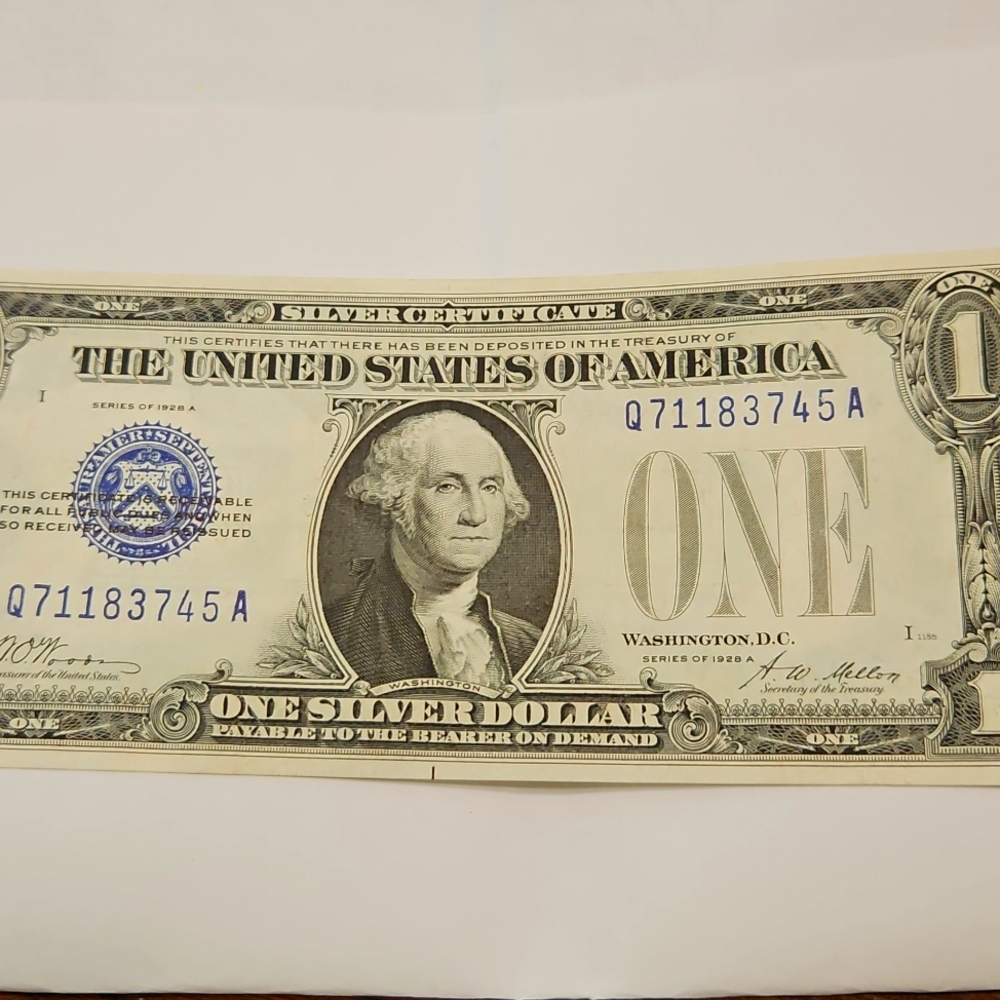 1928A SILVER CERTIFICATE FUNNYBACK ONE DOLLAR BILL
